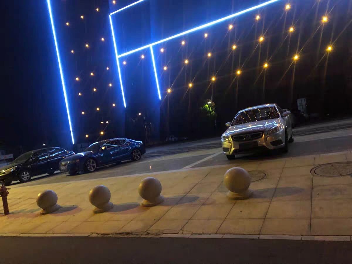 挡车石球 守护人行道与停车场的多功能障碍设施