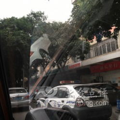 石湾街道行政服务中心停车场 共享自行车服务的便捷实践