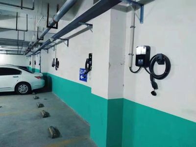 直流与交流充电桩的区别 国家电网e充电与马小新充电桩的共享充电服务解析